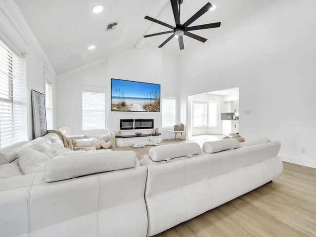 Photo - 1207 Quail Wood Dr