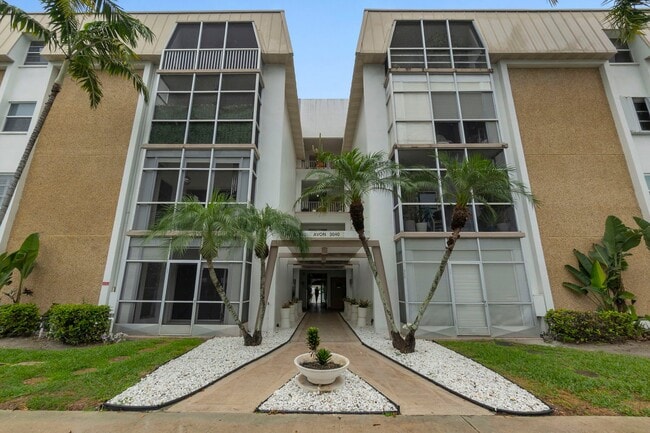 Photo - 3040 NE 16th Ave Unidad A408