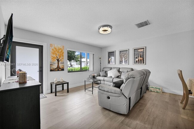 Photo - 7309 NW 62nd St