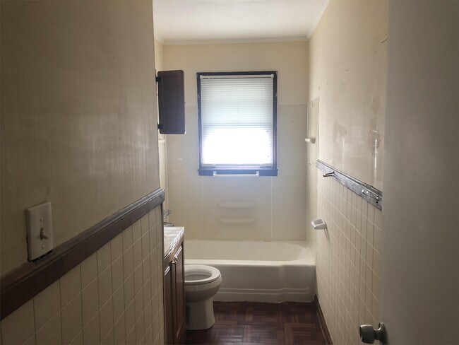 Photo - 117 Realty St