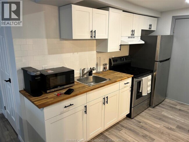 Photo - 493 University Ave W Unité 3