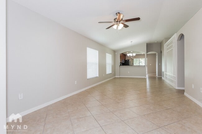 Photo - 1212 Oak Pond St