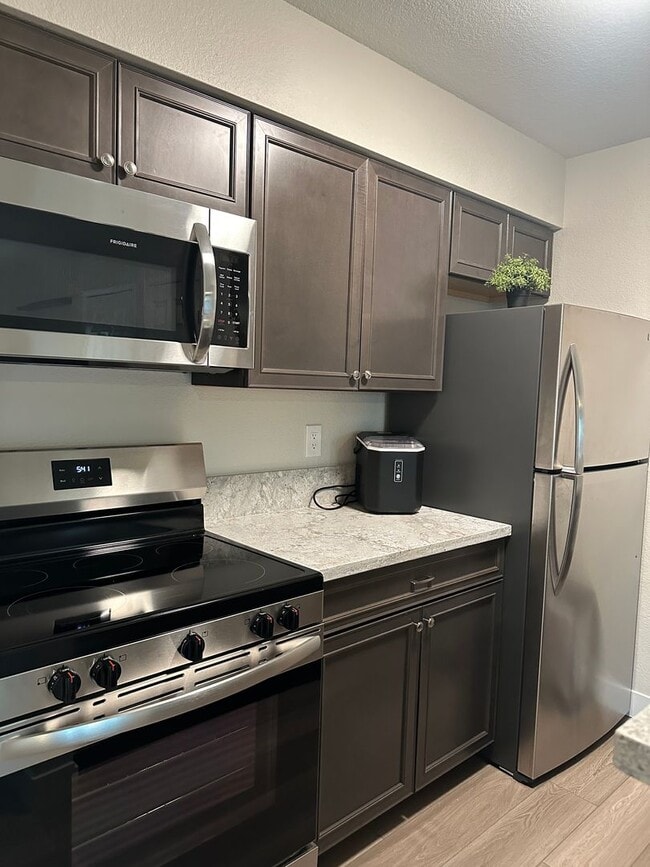 Photo - Amazing city views  2 bed 1 bath upstairs ...