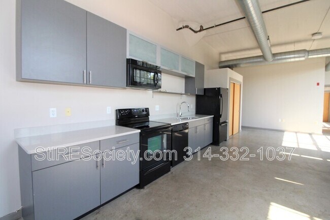 Photo - 8125 Michigan Ave Unit 325