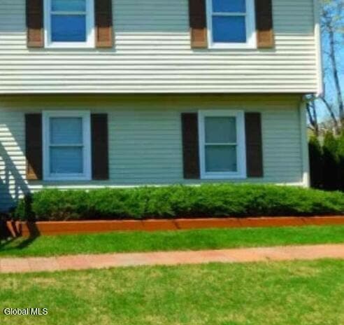 Building Photo - 14 Vanderbilt Ave Unit 2