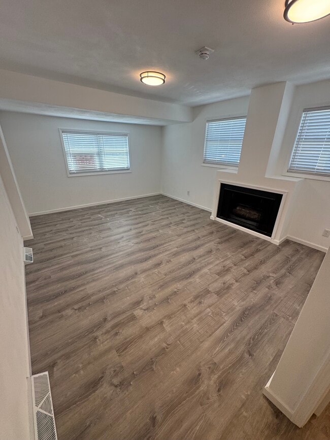 212 Columbia Ave