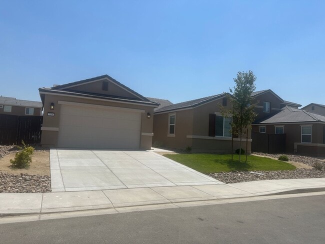 Brand new home in Spanish Springs- 4 bedrooms - Brand new home in Spanish Springs- 4 bedrooms