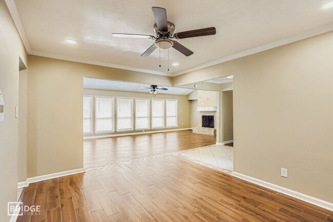 Photo - 15710 Sandy Hill Dr