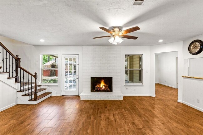 Photo - 751 Langwood Dr