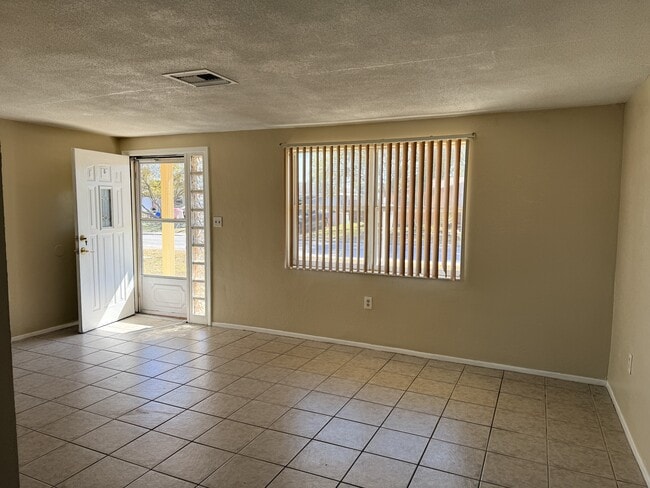 Photo - 7303 Deerfield Dr