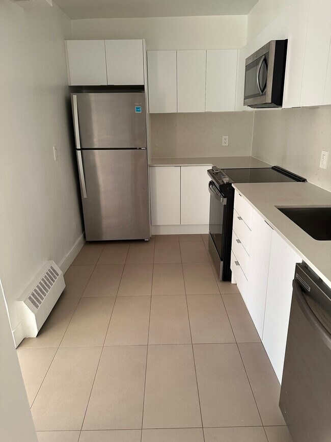 Photo - 457 Marlee Ave Unit 405