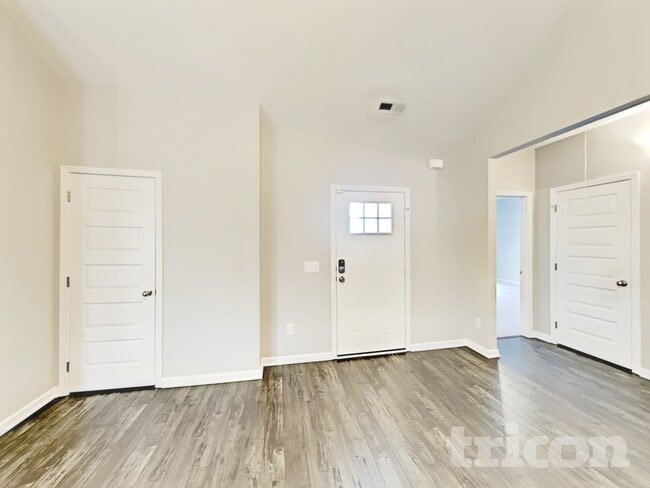 Photo - 738 Mitscher Dr