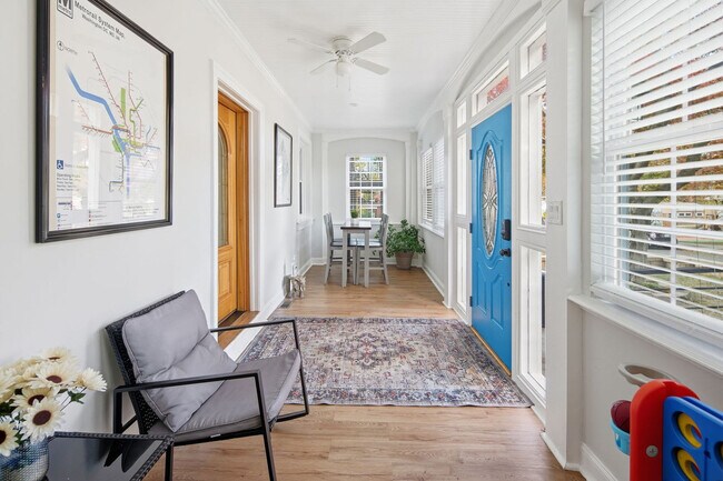 Photo - 1304 Van Buren St NW Unidad ID1353787P