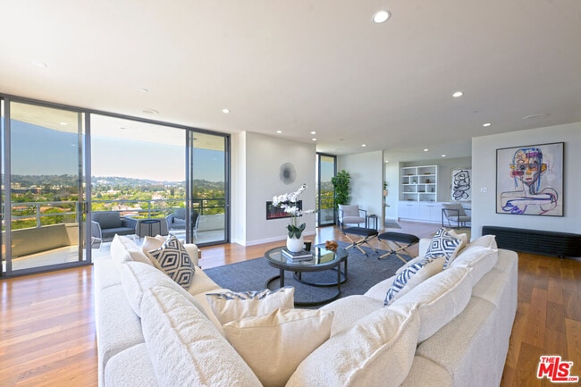 Building Photo - 10601 Wilshire Blvd Unit 1404