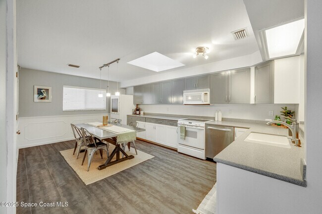 Photo - 3319 Kirkland Rd NE