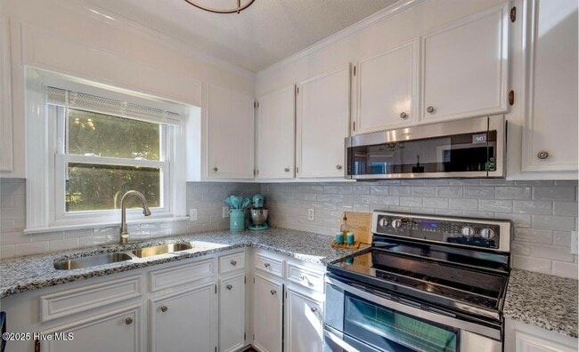 Photo - 2232 Valley Dr
