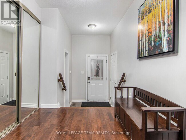 Photo - 330 Forestbrook St