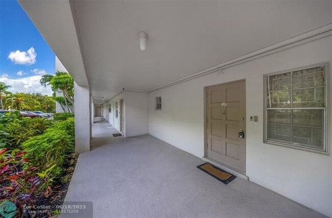 Photo - 2850 N Palm Aire Dr Unit 104