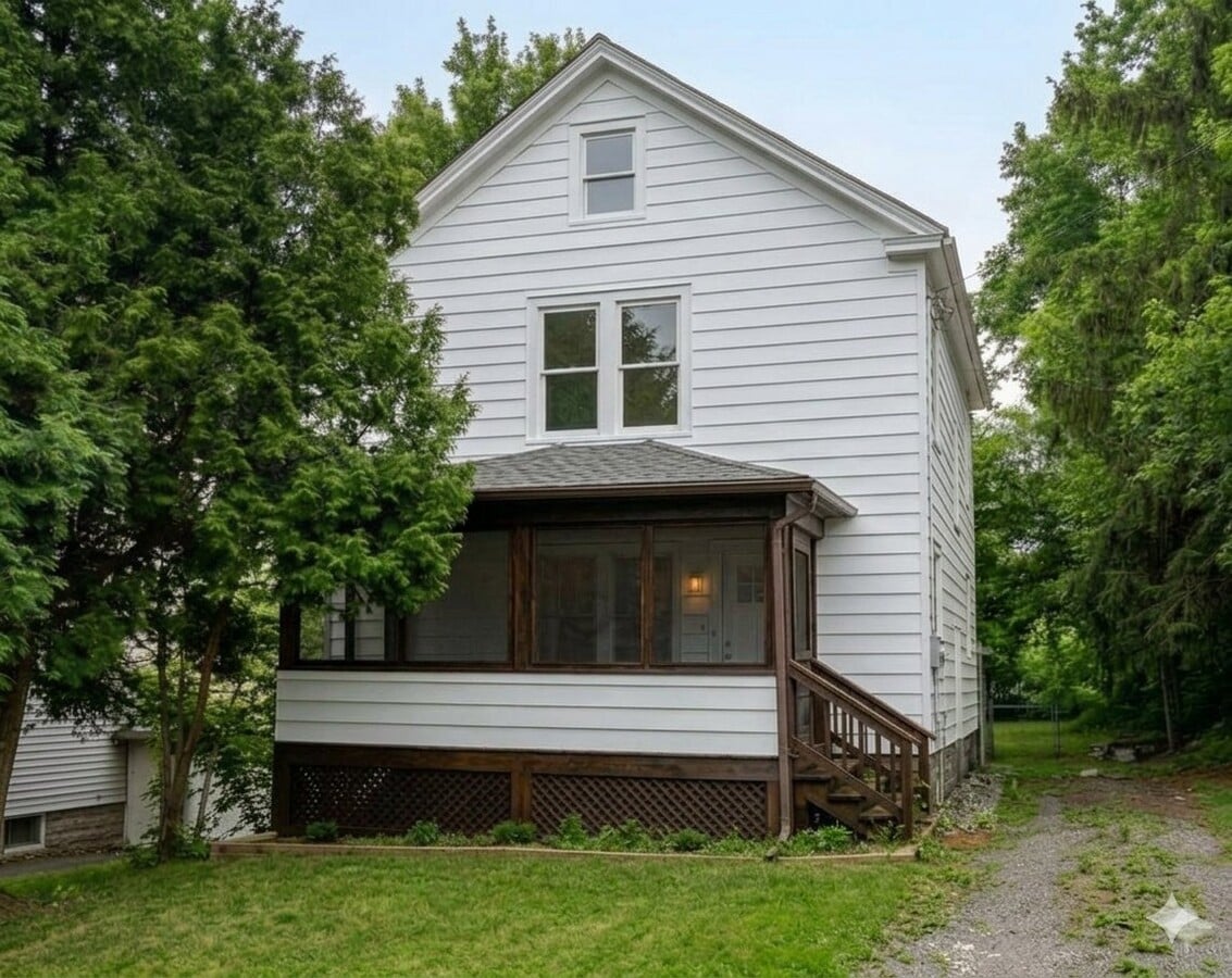 Photo - 121 Temple Pl