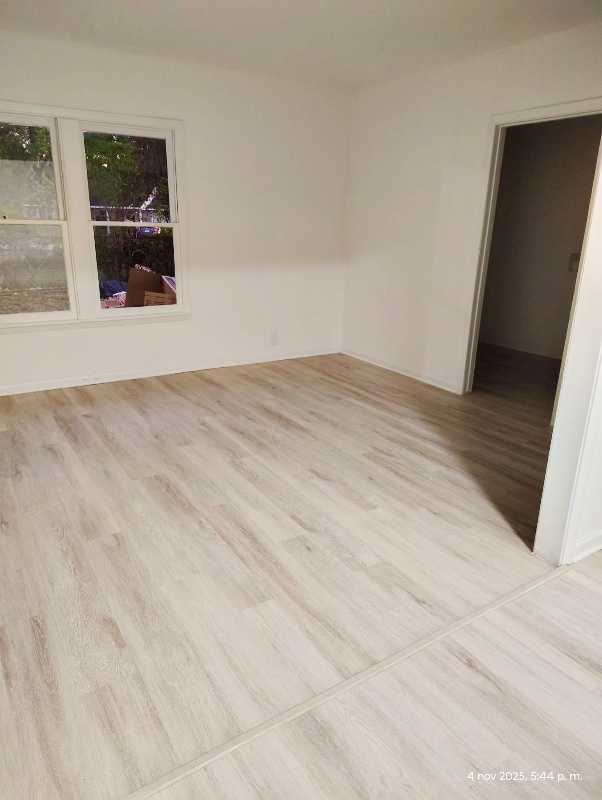 Photo - 130 E Witcher Ln