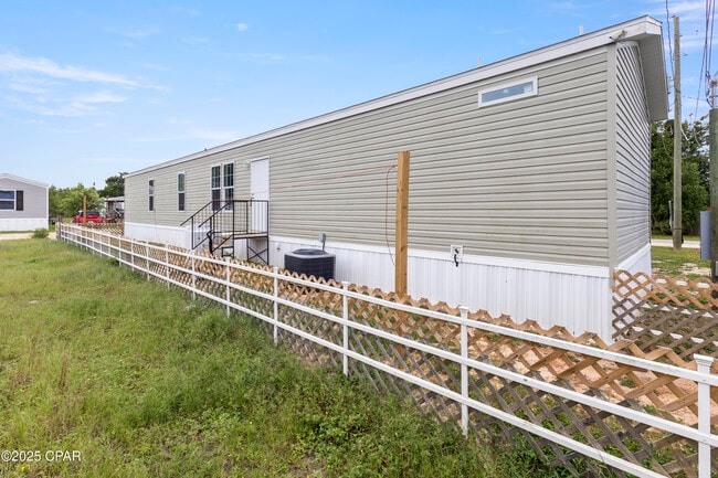 Photo - 5102 E 12th St