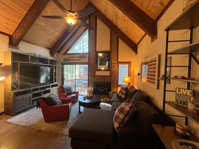 Nicely Remodeled Fully Furnished Condo - Nicely Remodeled Fully Furnished Condo