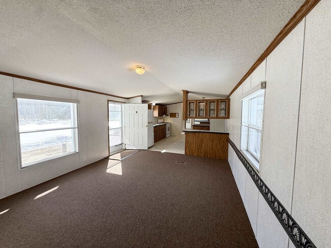 Photo - 531 Daniel Webster Hwy