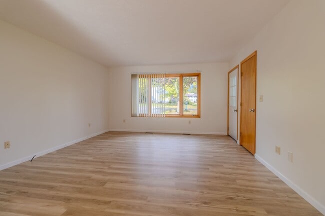 Photo - Bright, Beautiful, and Effortlessly Move-In Ready