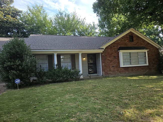 Building Photo - 5150 Fernleaf Ave