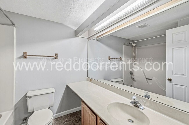 Photo - 8029 Cardinal Cove W