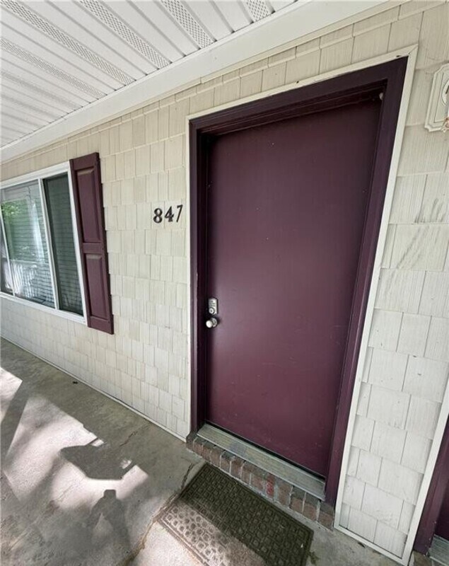 Lakewood West Apartments