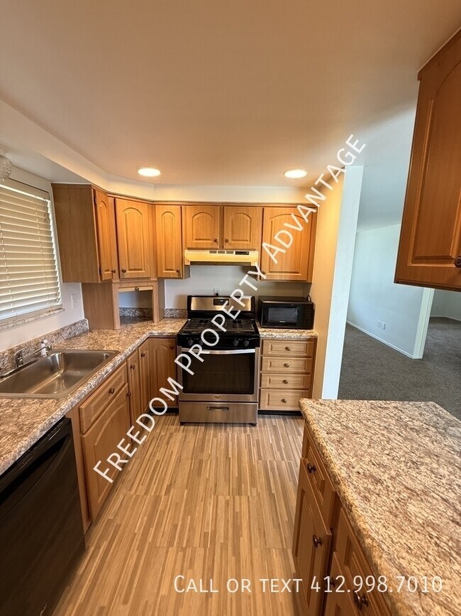 Building Photo - 800 Flint Rd