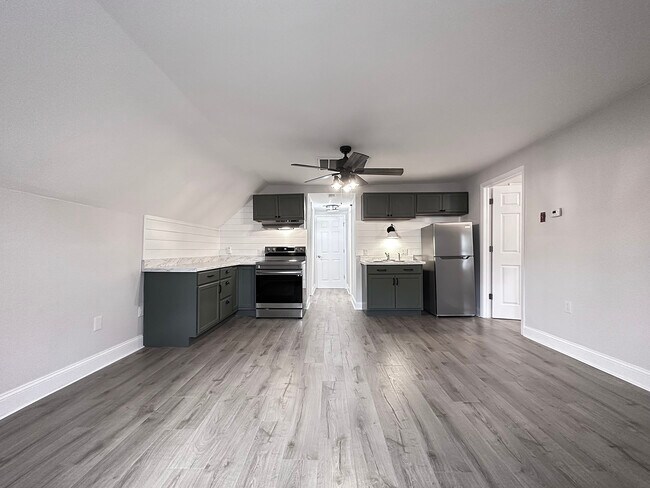 Photo - 331 Northline Rd