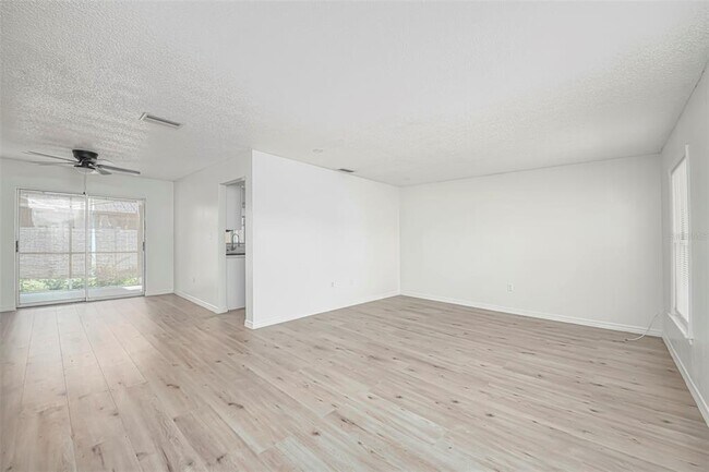 Photo - 478 Orange Dr NW