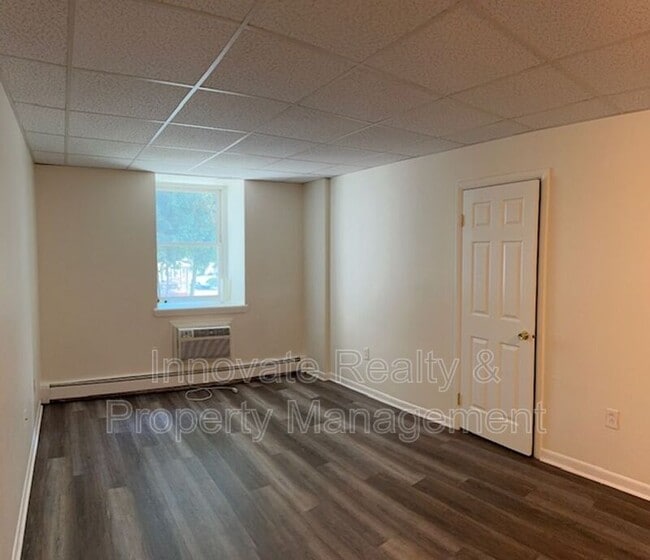 Photo - 29 Logan Ave
