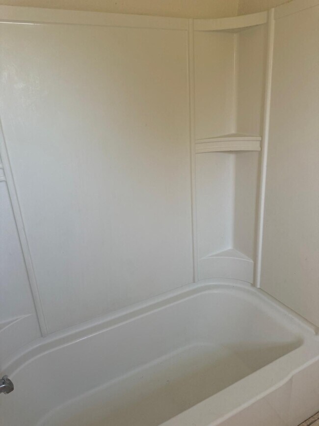 Photo - 518 N 6th St