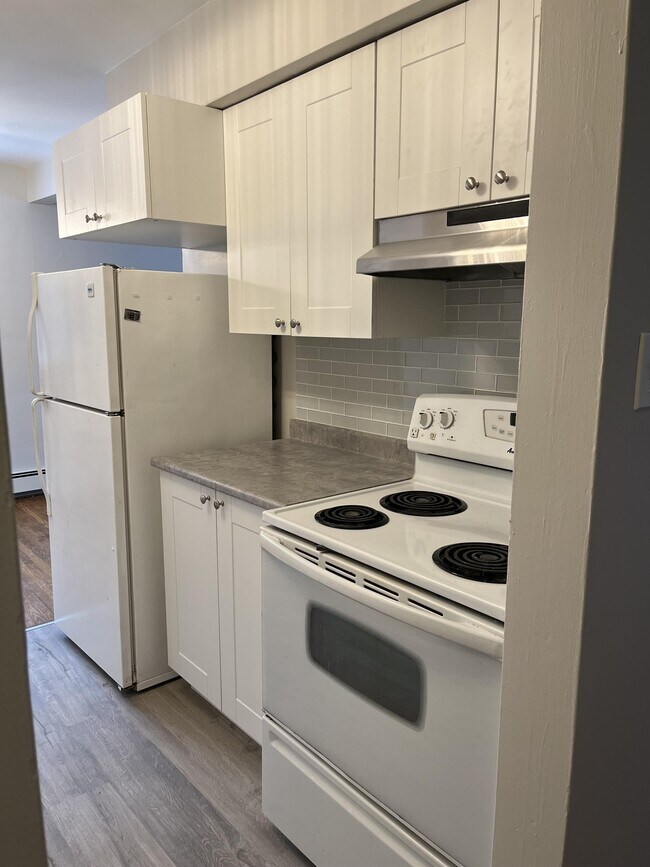 Photo - 230 Victoria St N Unit 4