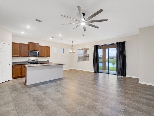 Photo - 6780 Canterbridge Dr