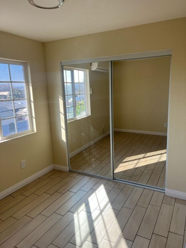 Photo - 3856 Normandie Ave Unidad 16