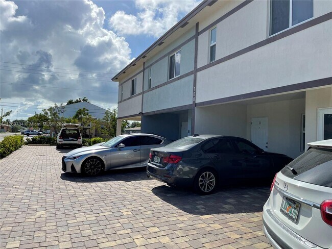 Photo - 100 NW 6th St  1 Hallandale Beach Fl 33009 Unit 1