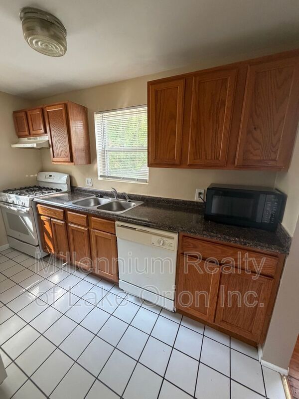 Photo - 236 S Edith St