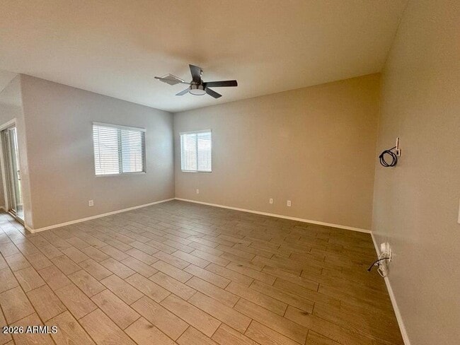 261 W Tropical Dr