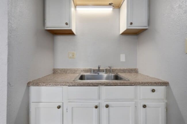 Photo - 204 E Franklin St