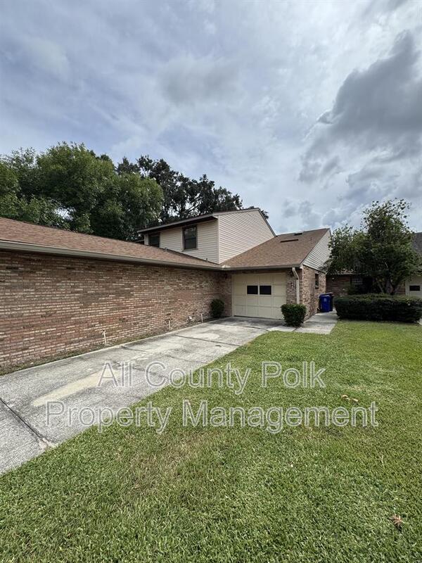 Building Photo - 542 Lake Carolyn Cir