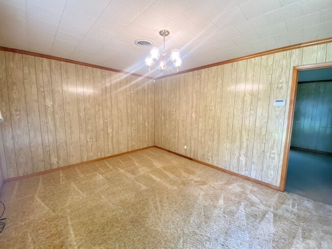 Building Photo - 3 BR house on quiet street