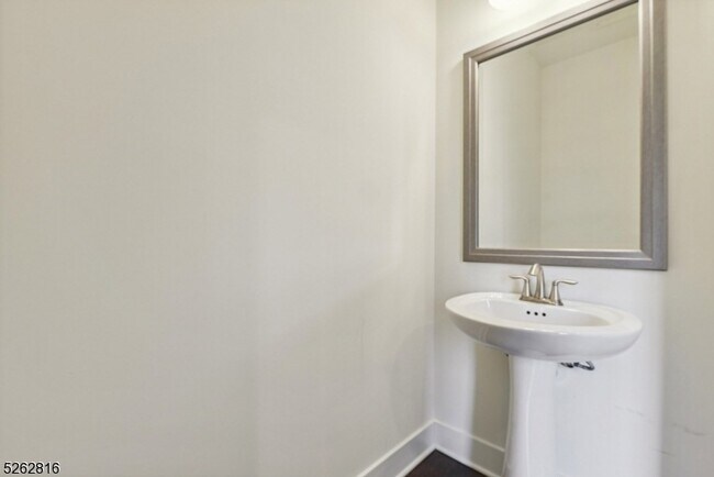 Photo - 12 Gerhard Pl