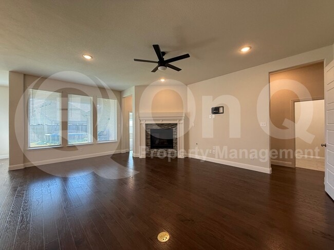 Photo - 3906 Greenbrier Dr