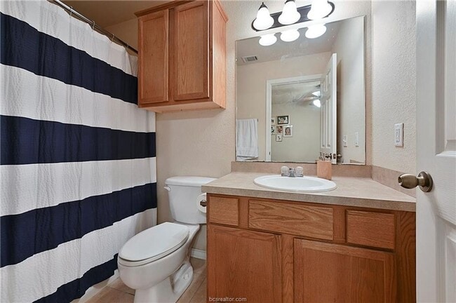 Photo - AUGUST 2026-2027 PRE-LEASE!! Don't miss th...