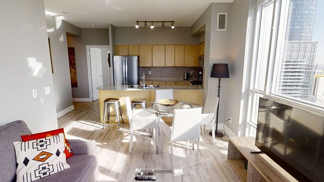 Photo - 763 Bay St. Unité SI FL1-ID1473118P