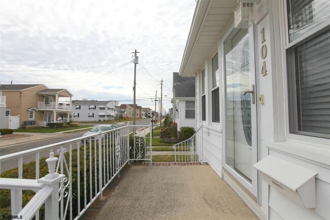 Photo - 104 N 35th Ave